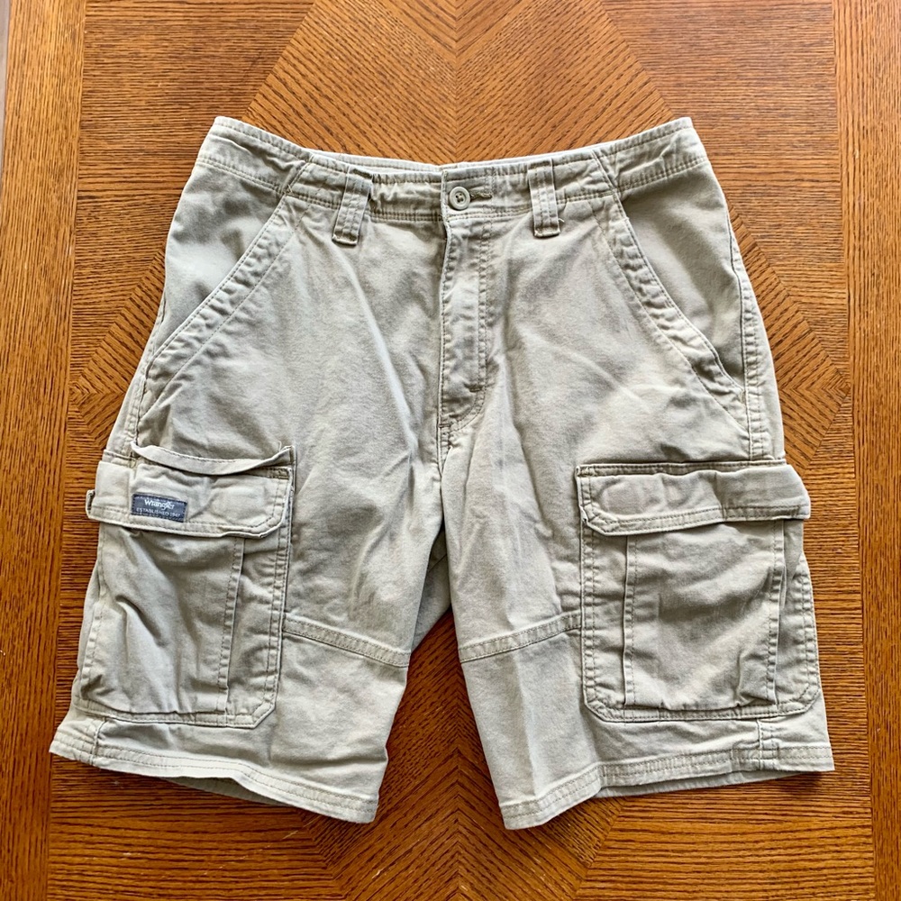 Men’s cargo shorts
